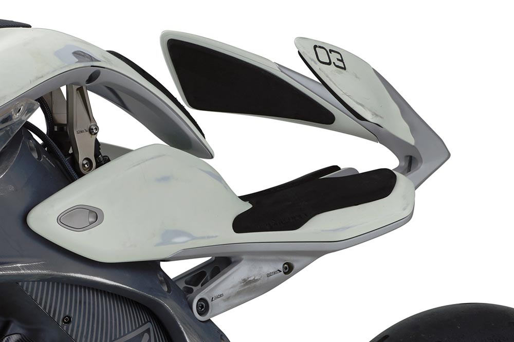 Soi chi tiết mô tô Yamaha MOTOROiD có thiết kế cực dị ảnh 6