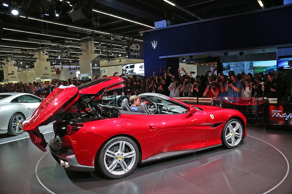 Siêu xe Ferrari Portofino lần đầu ra mắt công chúng  ảnh 8
