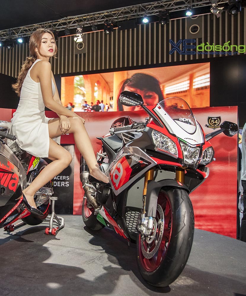 Chi tiết siêu mô tô Aprilia RSV4 RF 2016 tại Sài Gòn ảnh 4