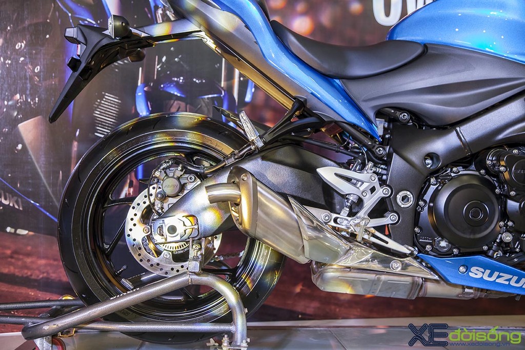 Chi tiết naked-bike chính hãng Suzuki GSX-S1000 ABS giá 415 triệu đồng ảnh 7