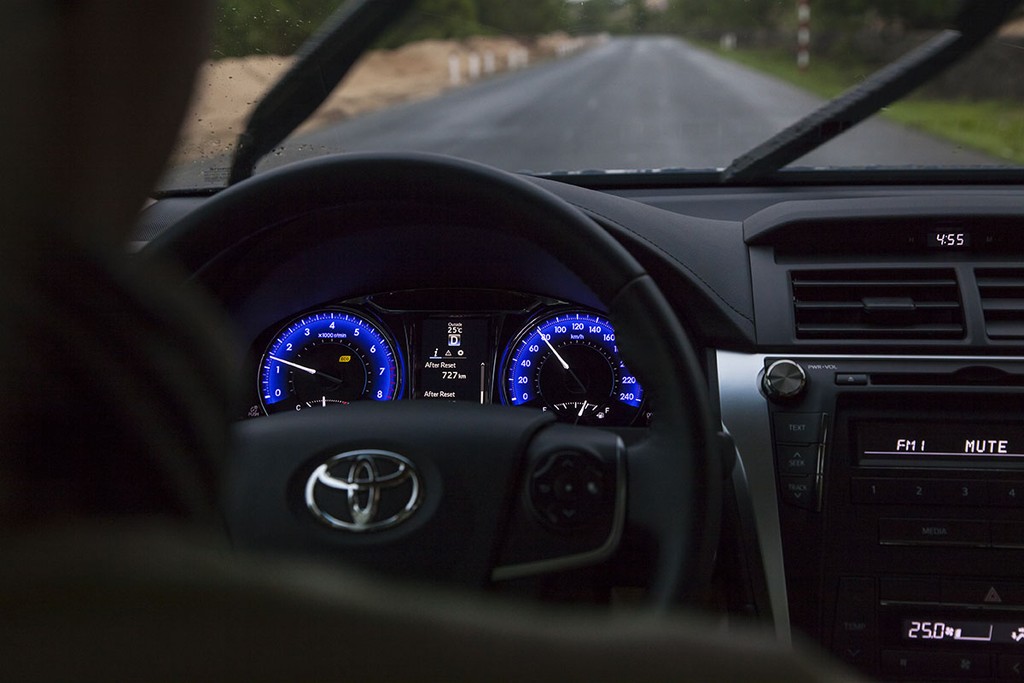 Đánh giá Toyota Camry 2015: trẻ hoá phong cách lãnh đạo ảnh 9