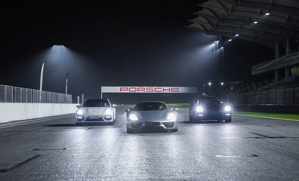 Trải nghiệm xe Hybrid đỉnh cao tại Porsche E-Performance Nights ở Sepang ảnh 1