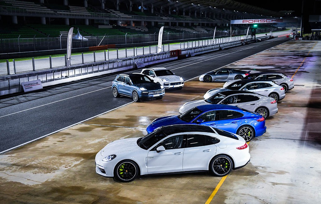 Trải nghiệm xe Hybrid đỉnh cao tại Porsche E-Performance Nights ở Sepang ảnh 3