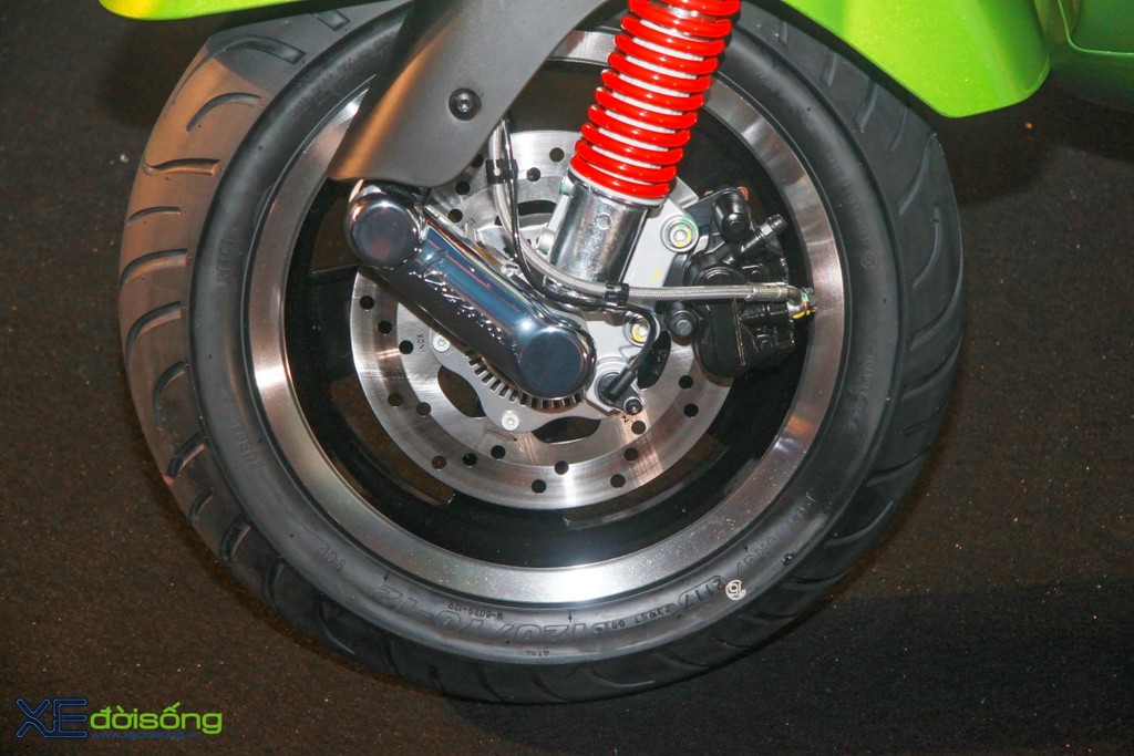 Chi tiết bộ đôi Vespa GTS Super 125cc và 300cc ảnh 6