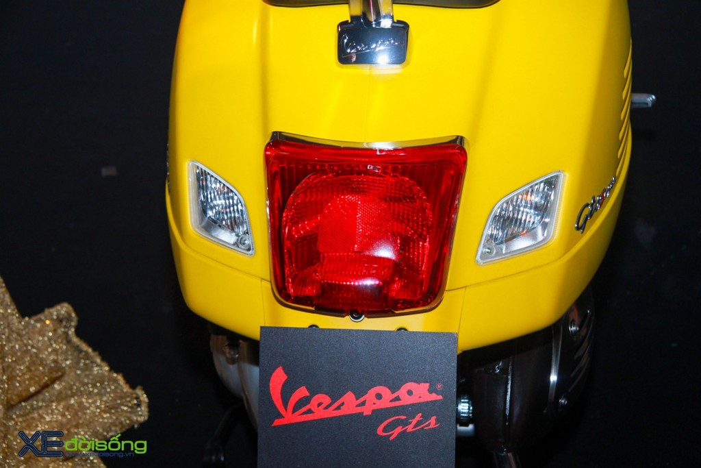Chi tiết bộ đôi Vespa GTS Super 125cc và 300cc ảnh 16