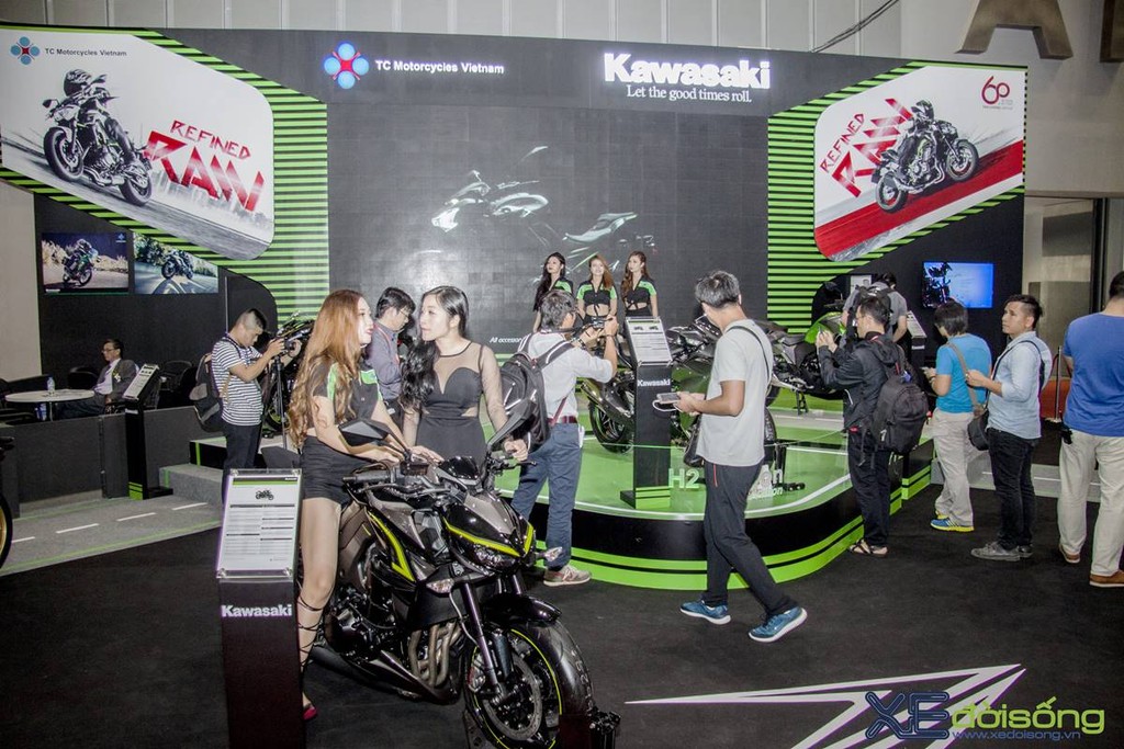 'Siêu môtô” Kawasaki H2 Carbon Limited xuất hiện tại Triển lãm xe máy 2017 ảnh 2
