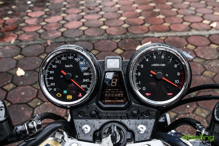 Huyền thoại Honda CB1300 Super Four 2017 bất ngờ xuất hiện tại Việt Nam ảnh 5