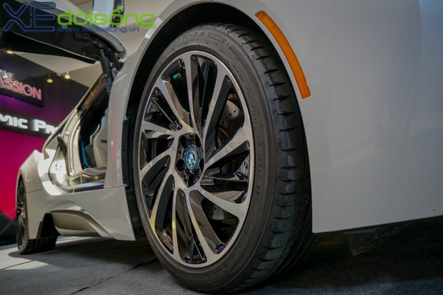 Lốp Bridgestone trên xe BMW - nâng tầm đẳng cấp 'xế' sang ảnh 5
