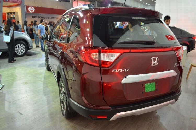 SUV ăn khách Honda BR-V 2017 bán giá 'chát' tại Nepal ảnh 3