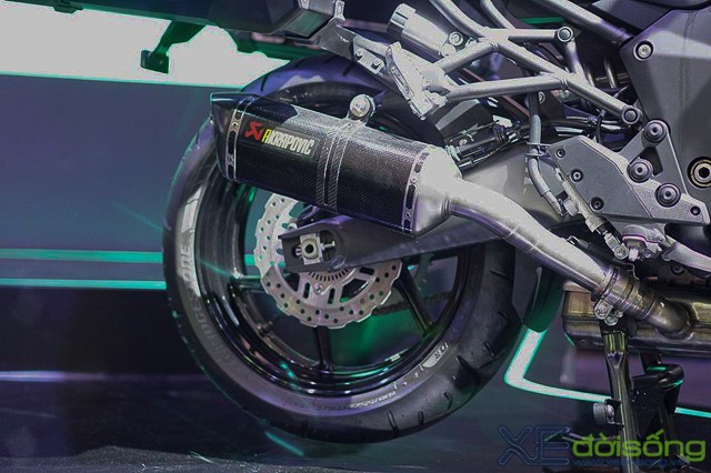 Cận cảnh môtô 'khủng' Kawasaki Versys 1000LT ảnh 4