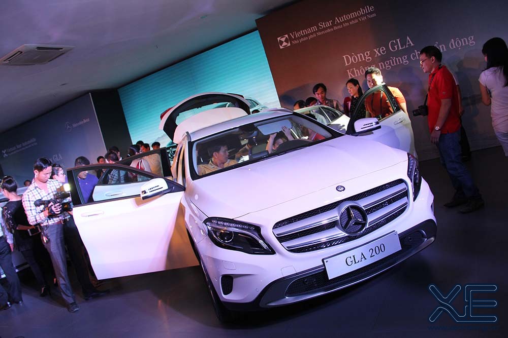 Mercedes GLA 45 AMG và GLA 200 ra mắt ở đại lý Phú Mỹ Hưng ảnh 1