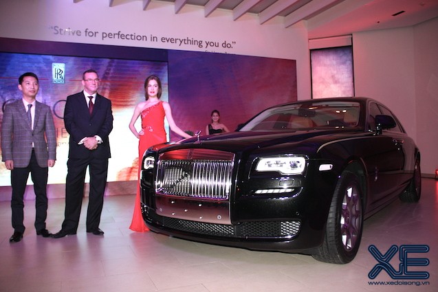 Rolls-Royce Ghost Series II đầu tiên về Việt Nam giá 19 tỷ đồng ảnh 1