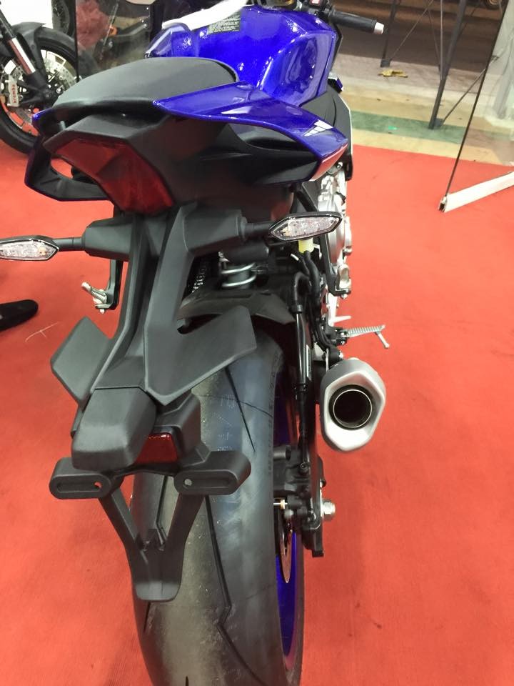 Siêu môtô Yamaha YZF-R1 2015 đầu tiên ‘cập bến’ Việt Nam ảnh 3