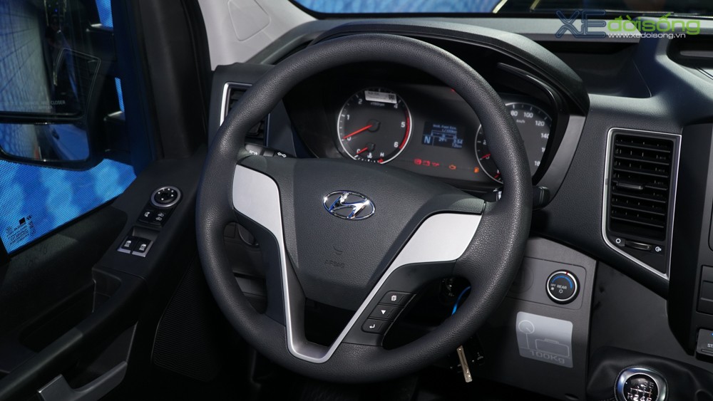 Hyundai Solati ra mắt Việt Nam với giá 1,08 tỷ đồng, đấu Ford Transit ảnh 5