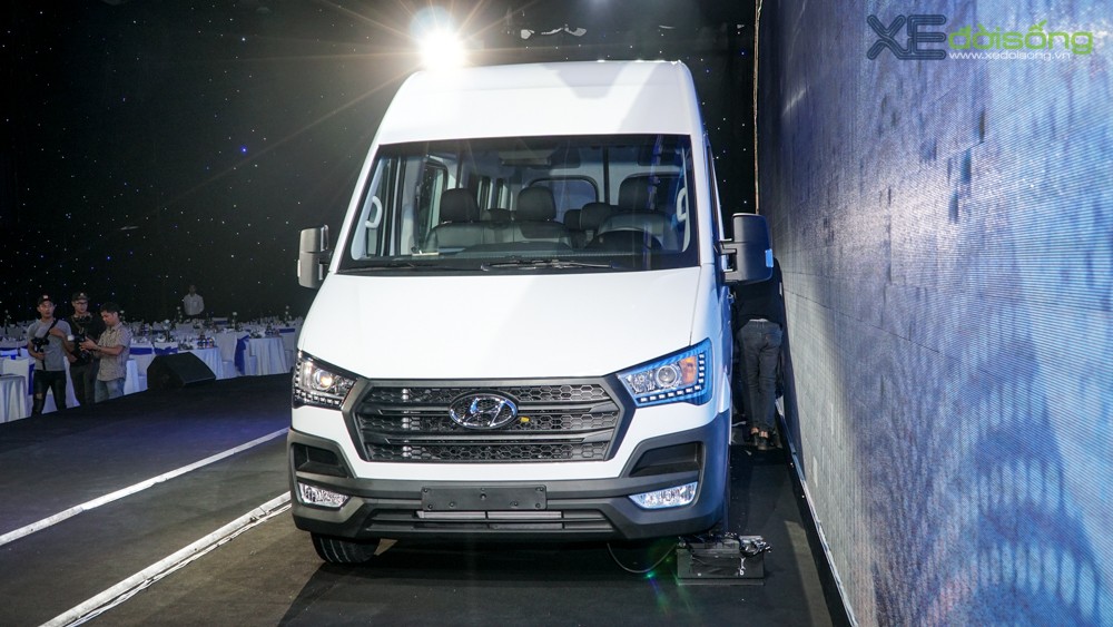 Hyundai Solati ra mắt Việt Nam với giá 1,08 tỷ đồng, đấu Ford Transit ảnh 3