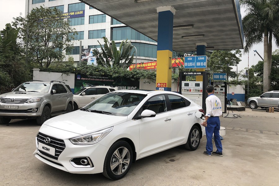 Hyundai Accent thế hệ mới xuất hiện trên đường phố Việt Nam ảnh 2