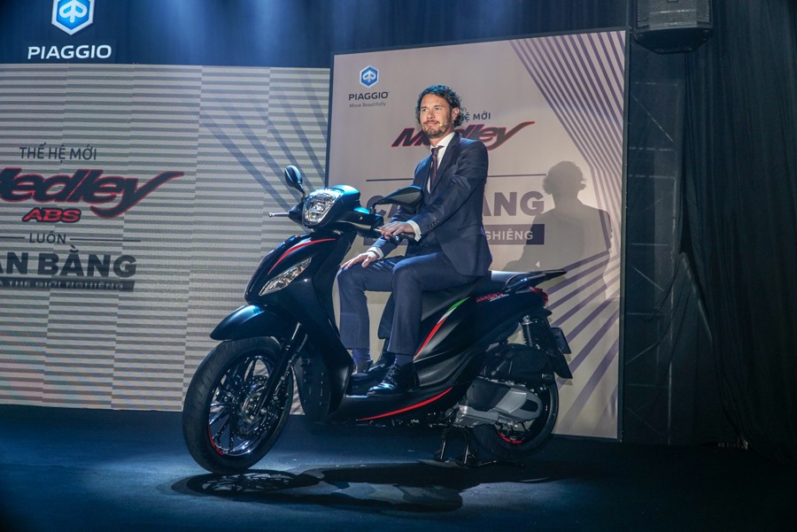 Piaggio Medley 2018 tiết kiệm nhiên liệu ra mắt Việt Nam với giá từ 72,5 triệu đồng ảnh 1