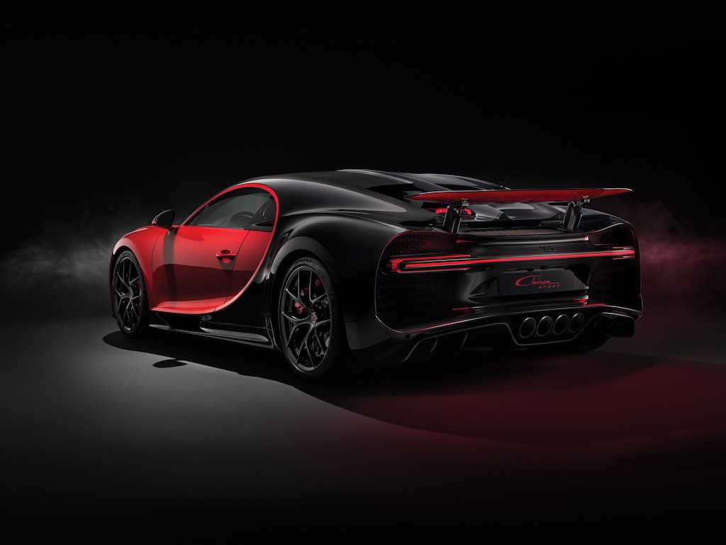 Siêu xe Bugatti Chiron Sport xuất hiện với giá “khủng” 74,2 tỷ ảnh 2