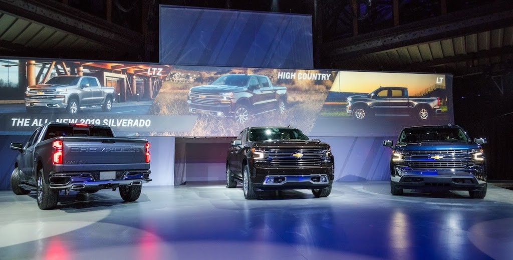 Bán tải Chevrolet Silverado thế hệ mới “lột xác” hoàn toàn  ảnh 1
