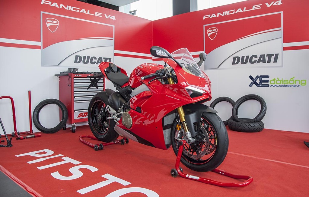 Cận cảnh superbike Ducati Panigale V4 S chính hãng vừa ra mắt Sài Gòn ảnh 5