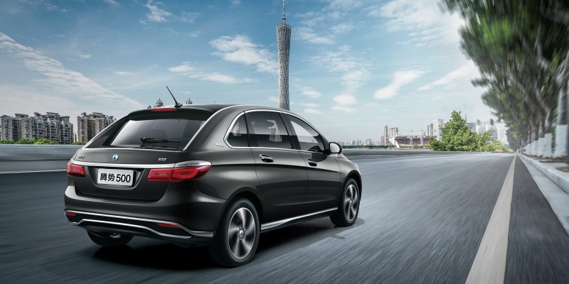 Daimler hợp tác BYD ra mắt xe điện DENZA 500 tại Trung Quốc ảnh 5