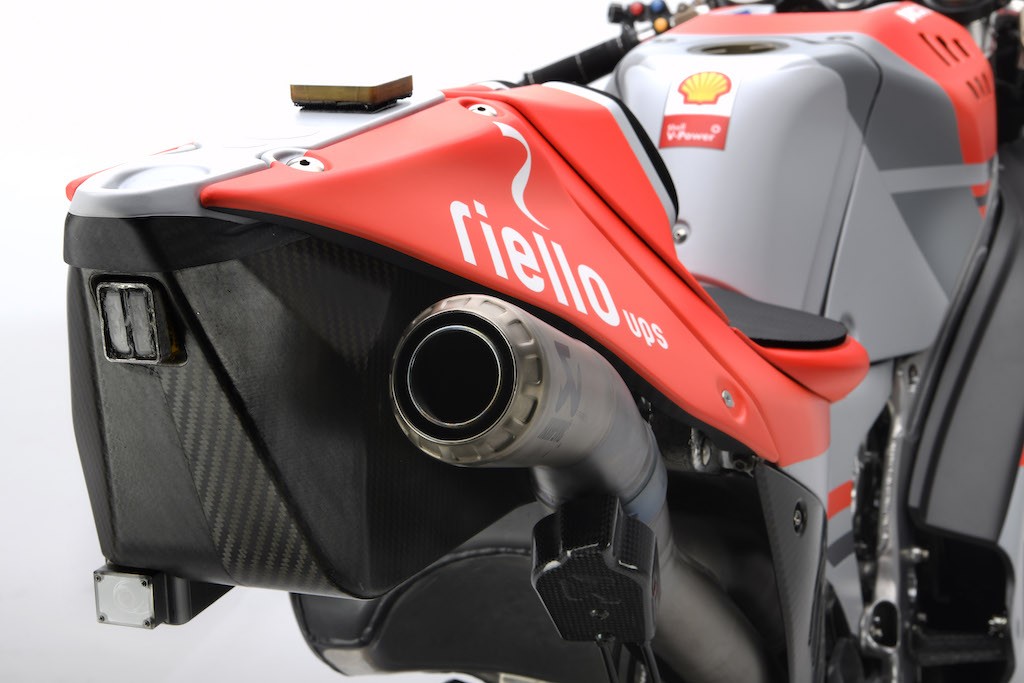 Soi chi tiết xe đua MotoGP Ducati Desmosedici GP18 ảnh 10