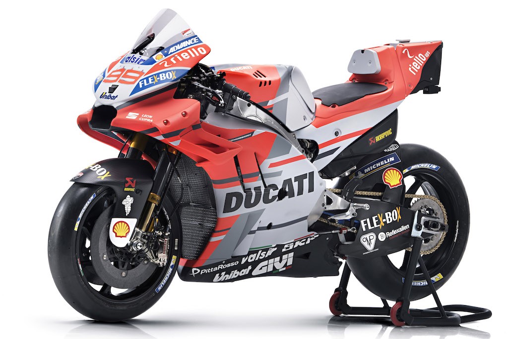 Soi chi tiết xe đua MotoGP Ducati Desmosedici GP18 ảnh 2