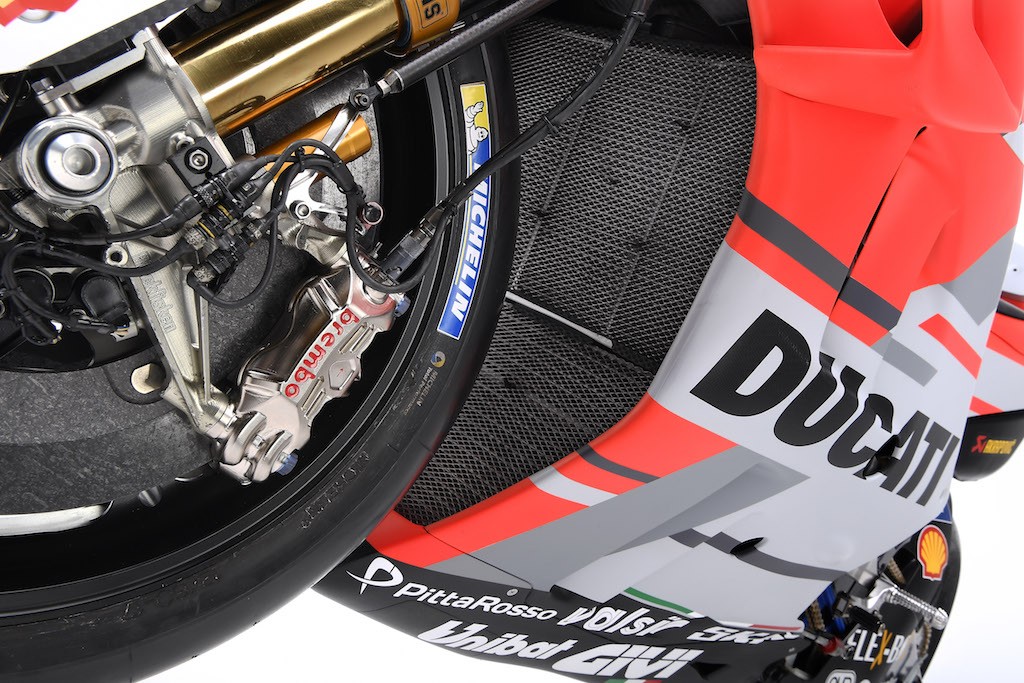 Soi chi tiết xe đua MotoGP Ducati Desmosedici GP18 ảnh 4