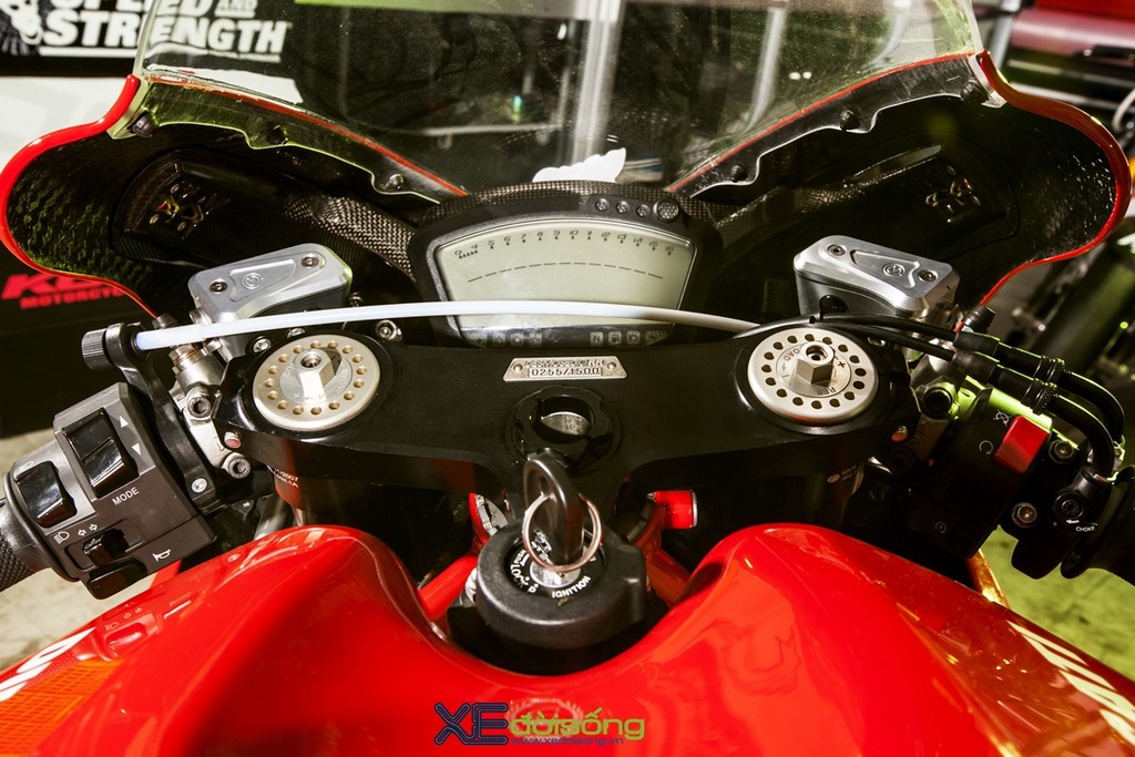 Siêu phẩm tốc độ Ducati Desmosedici RR đầu tiên lăn bánh tại Việt Nam ảnh 4