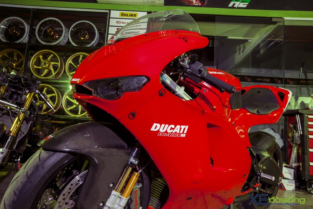 Siêu phẩm tốc độ Ducati Desmosedici RR đầu tiên lăn bánh tại Việt Nam ảnh 10