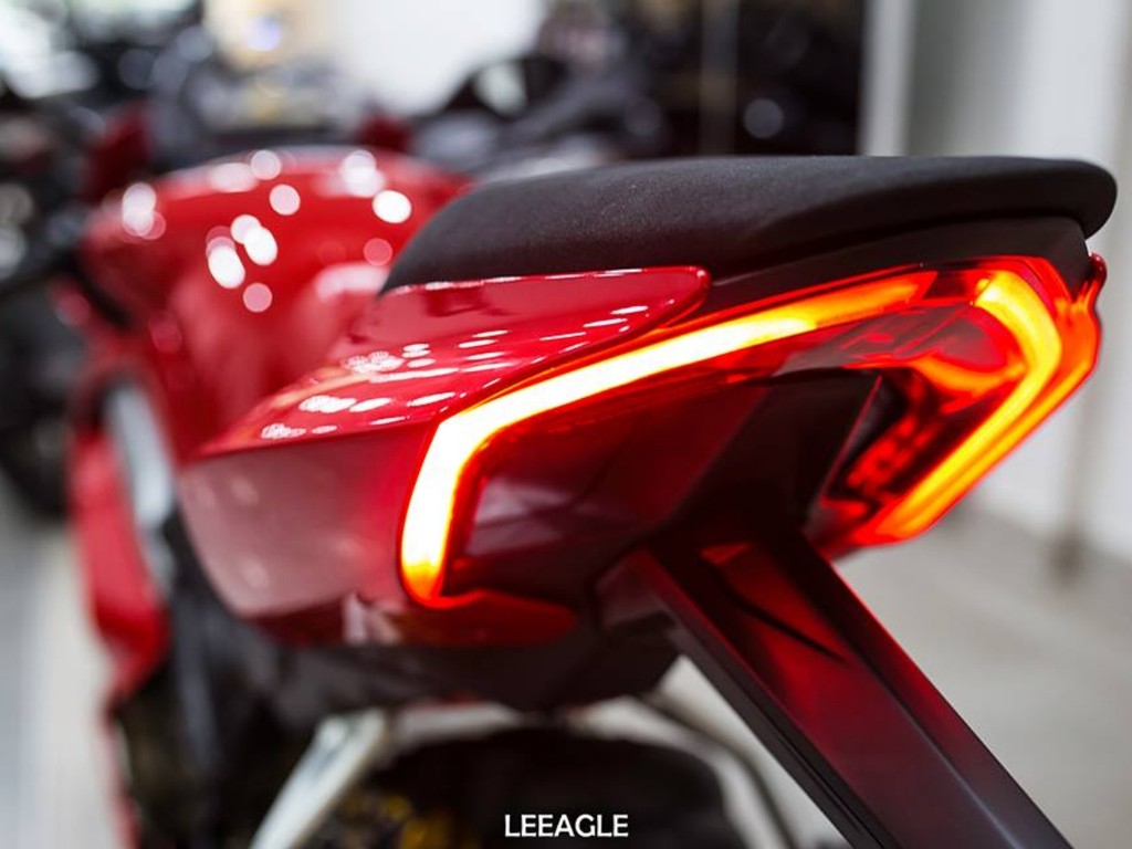 Chi tiết Ducati V4 S đầu tiên về Việt Nam, giá khoảng 1,6 tỷ đồng ảnh 8