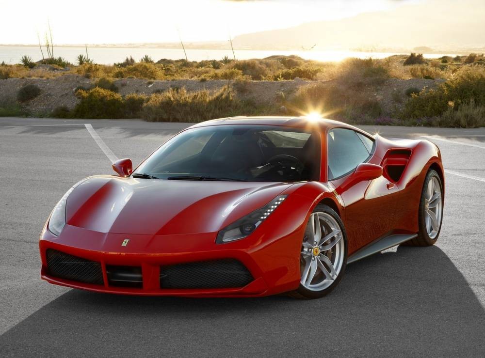 Siêu xe Ferrari 488 GTO sắp ra mắt sẽ mạnh 700 mã lực? ảnh 1