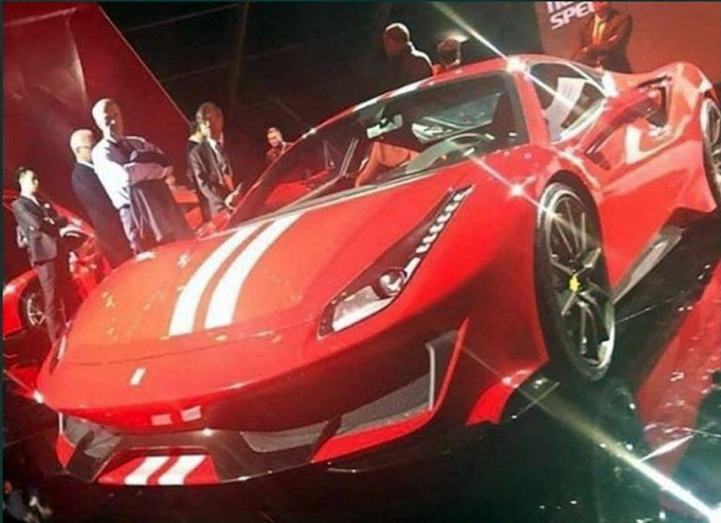 Siêu xe “hàng hot” Ferrari 488 GTO lần đầu xuất hiện trong video ảnh 1