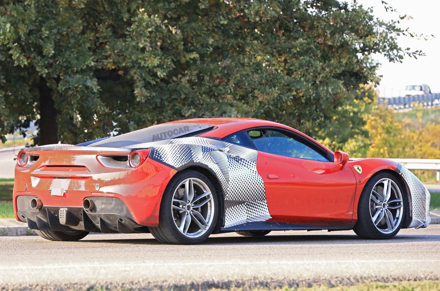 Siêu xe Ferrari 488 GTO sắp ra mắt sẽ mạnh 700 mã lực? ảnh 5
