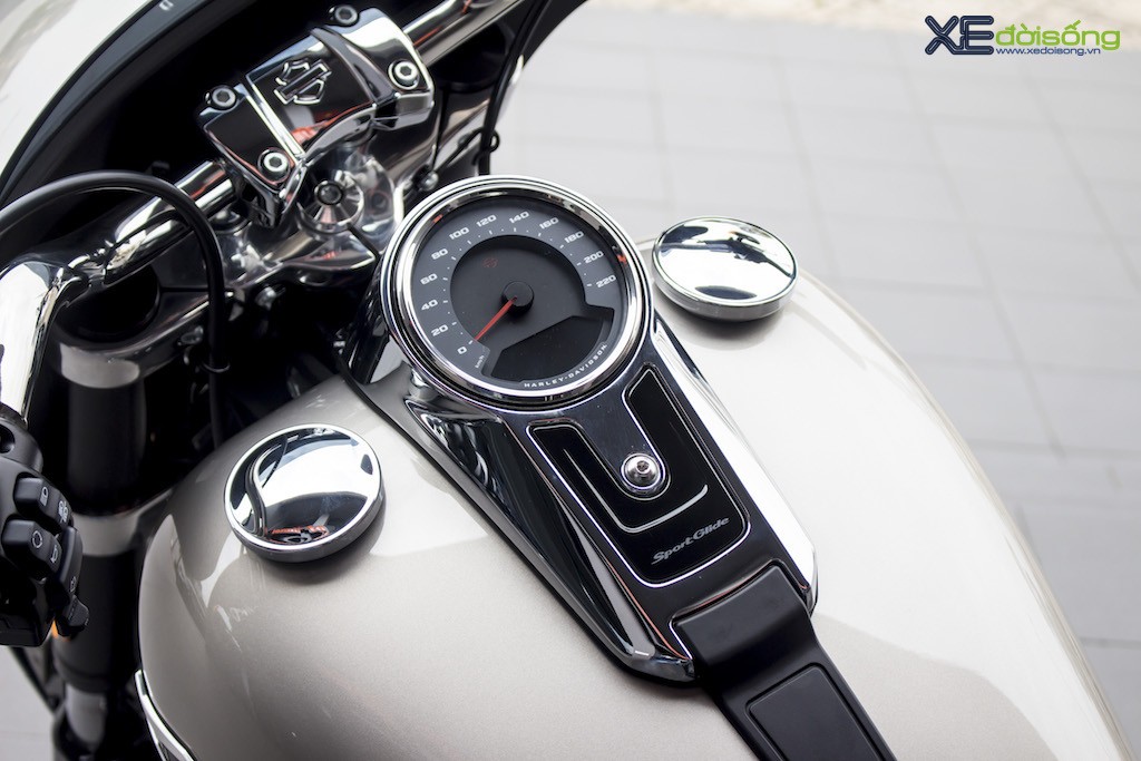 Tìm hiểu Harley-Davidson Sport Glide 2018 giá gần 1 tỷ tại Việt Nam ảnh 18