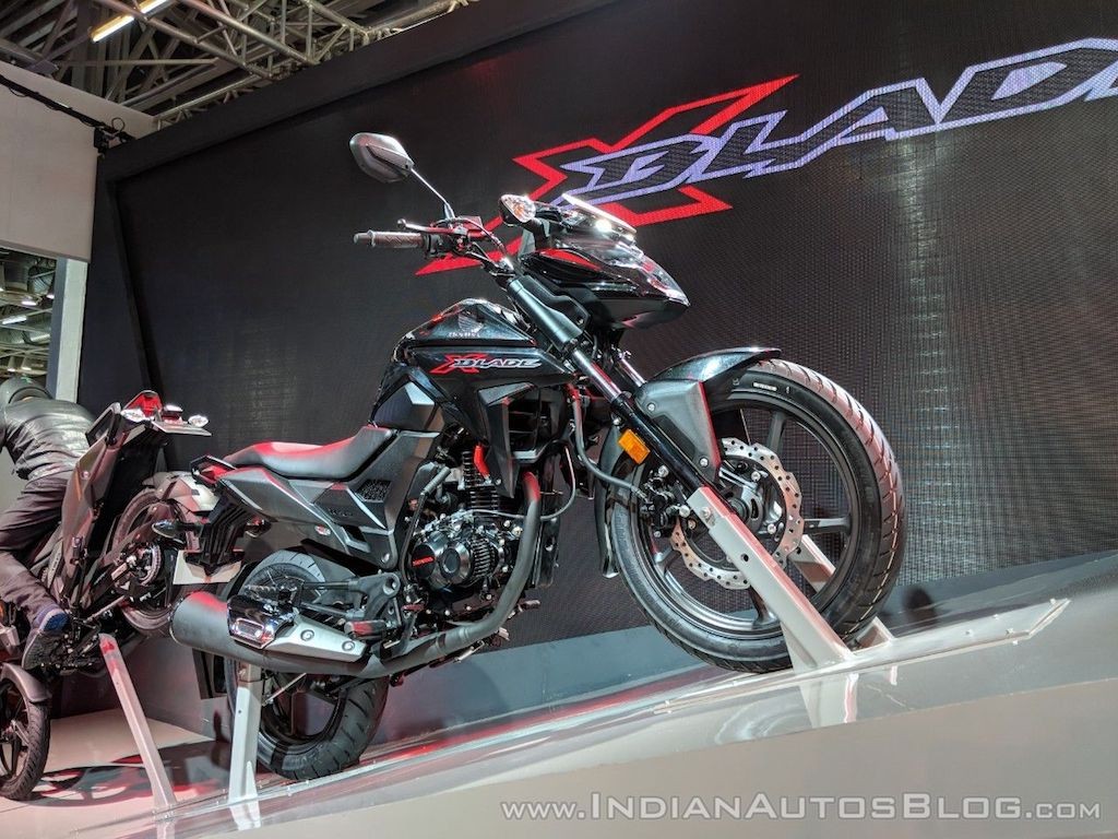 Naked bike giá rẻ Honda X-Blade 160 sắp bán ra thị trường ảnh 1