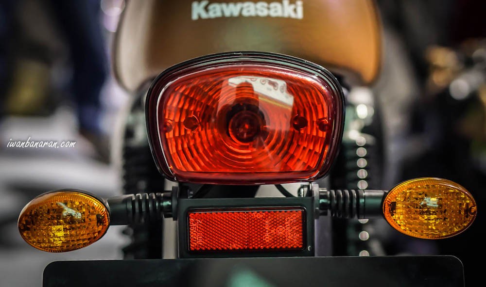 Soi chi tiết mô tô hoài cổ rẻ tiền Kawasaki W175 ảnh 10