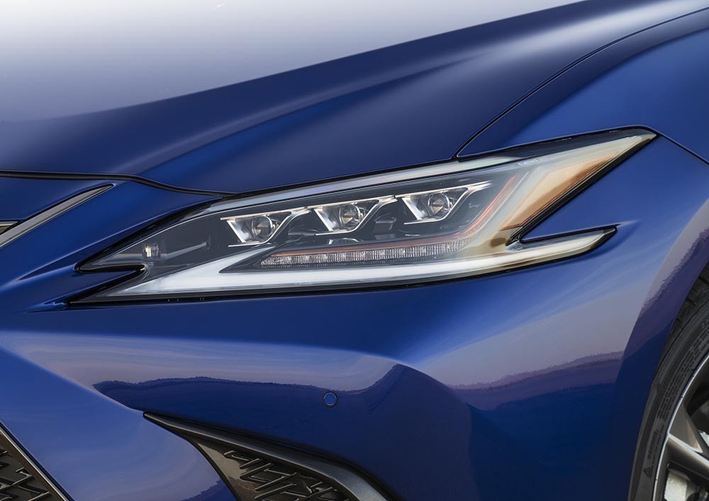 Chính thức ra mắt Lexus ES 2019 thế hệ mới ảnh 16