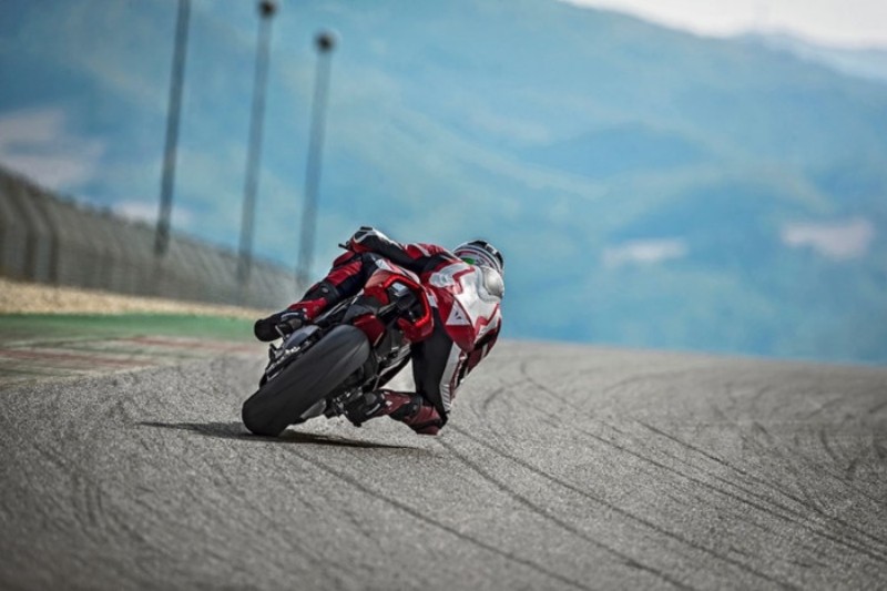 Hàng “hot” Ducati Panigale V4 sử dụng lốp mới có gì đặc biệt? ảnh 6