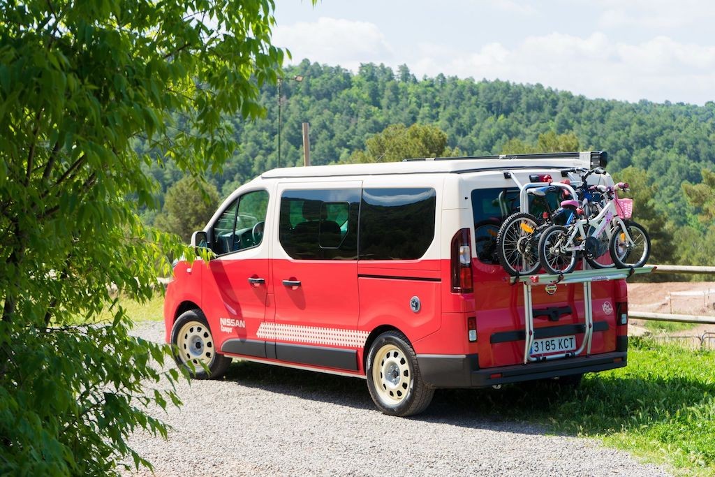 Đi cắm trại hè với cặp đôi xe van Nissan e-NV200 và NV300 ảnh 13