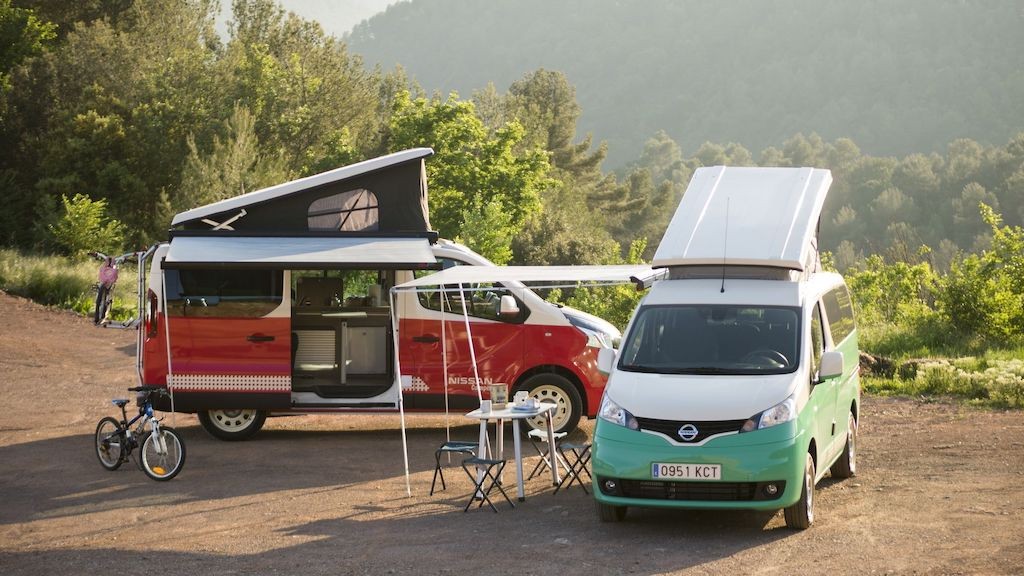Đi cắm trại hè với cặp đôi xe van Nissan e-NV200 và NV300 ảnh 1