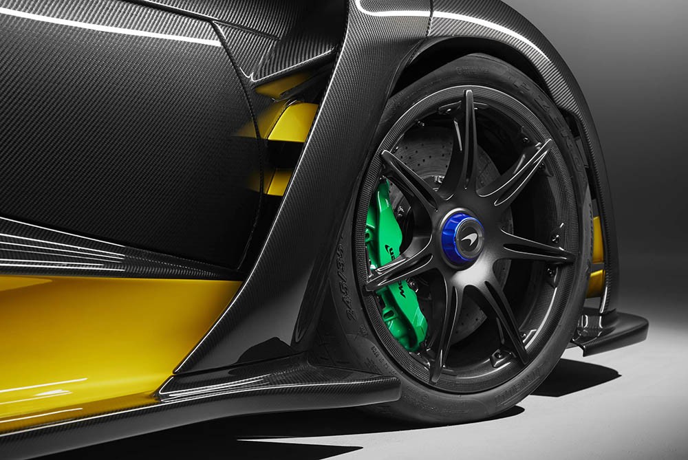 Tốn 9 tỉ đồng để cá nhân hóa McLaren Senna Carbon Theme by MSO ảnh 4