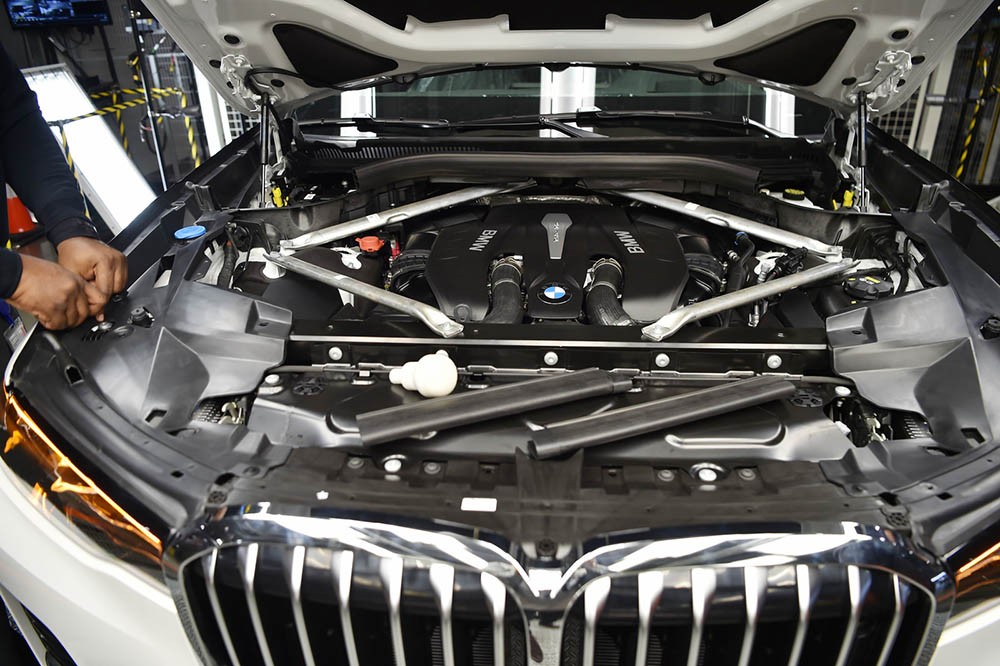 Hàng nóng BMW X7 hoàn toàn mới lộ diện trong nhà máy ảnh 12