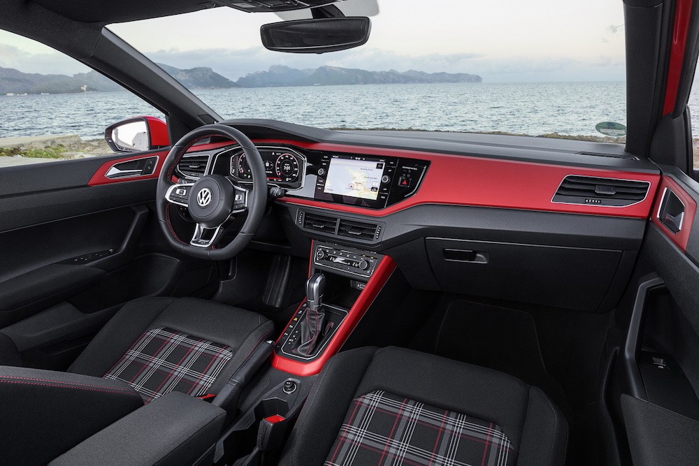 Hatchback thể thao Volkswagen Polo GTI “chốt giá” từ 23.950 Euro ảnh 3