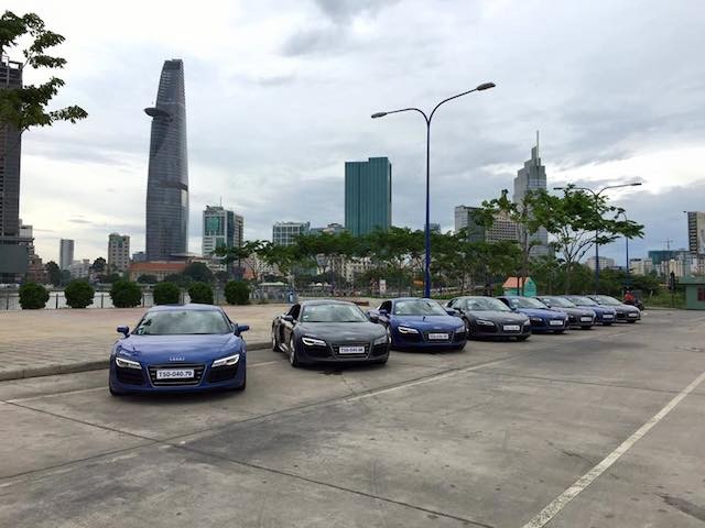 Dàn siêu xe Audi R8 tung tăng trên phố Sài Gòn ảnh 4