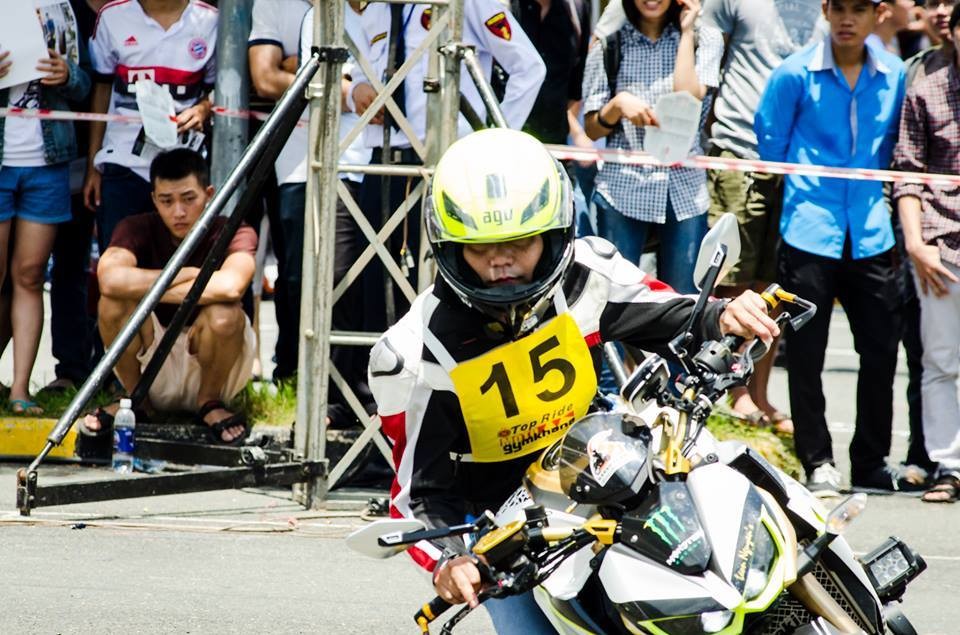 Xem các biker Việt thể hiện kỹ năng Gymkhana điêu luyện  ảnh 6