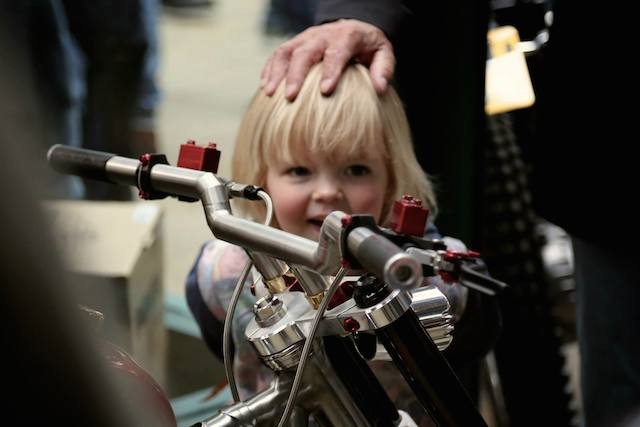 Xem người Anh chơi xe độ qua triển lãm Bike Shed London ảnh 20