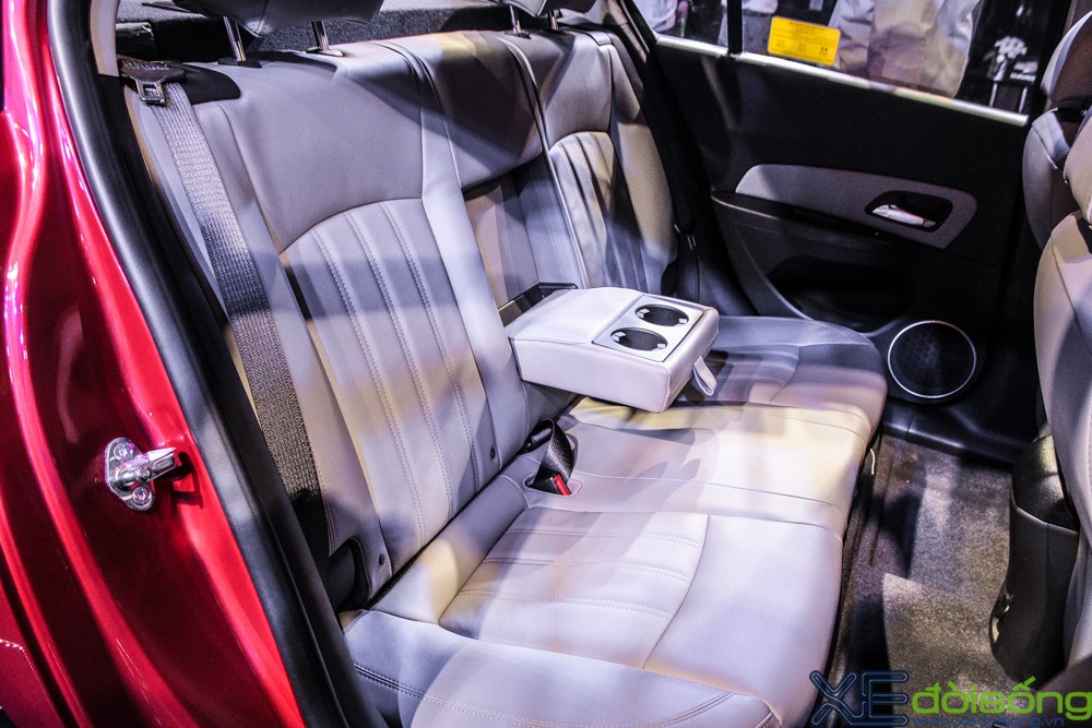 Soi kỹ Chevrolet Cruze 2015 rẻ nhất phân khúc ảnh 43