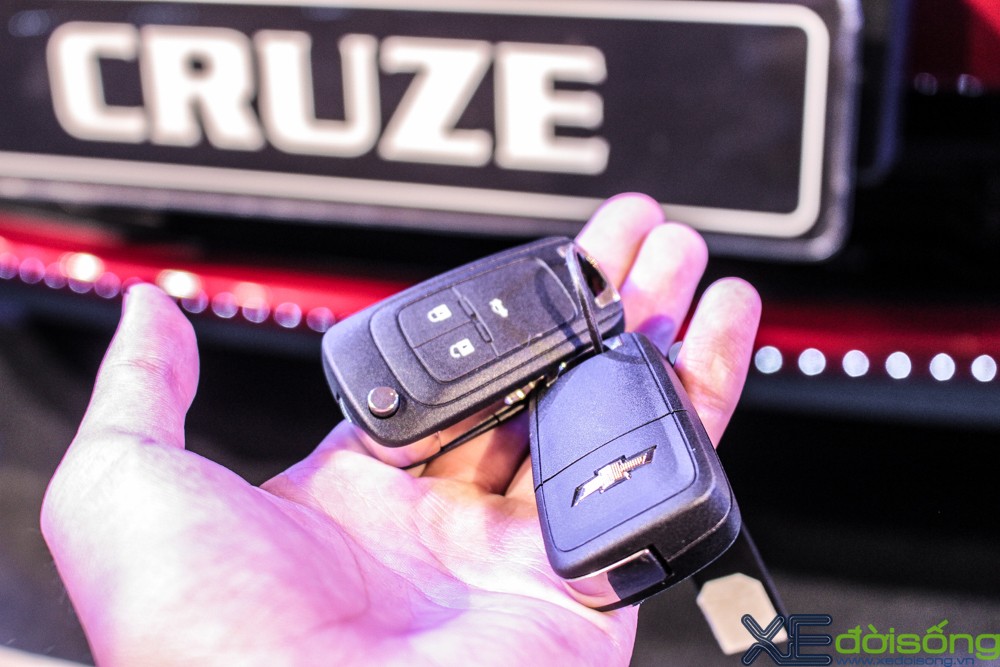 Soi kỹ Chevrolet Cruze 2015 rẻ nhất phân khúc ảnh 44