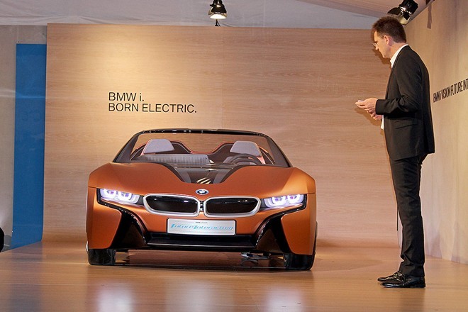 Ra mắt concept BMW i8 mui trần tự lái ảnh 2